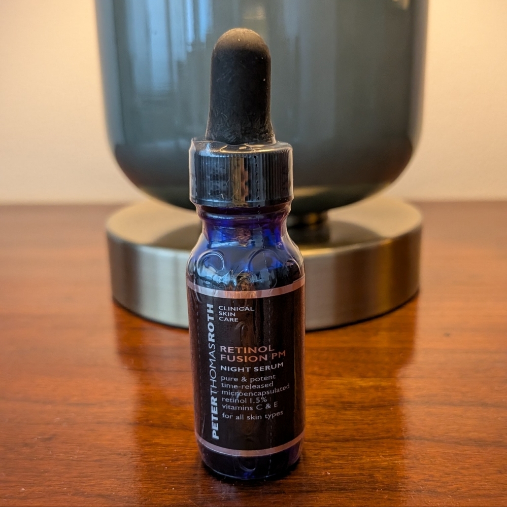 Peter Thomas Roth Retinol Fusion PM Night Serum - Deep Blue